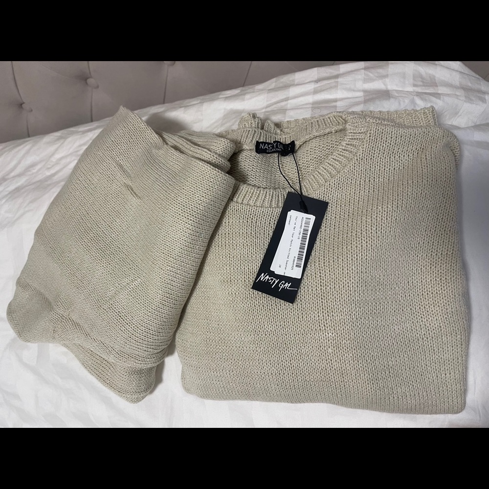 NASTYGAL matching loungewear set.